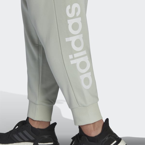 Groen Essentials French Terry Logo Broek (Grote Maat) ISA99