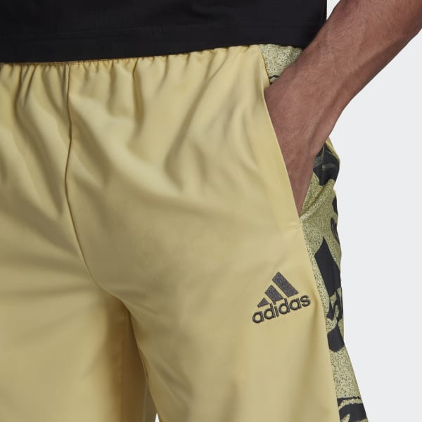 Gelb Essentials BrandLove Woven Shorts R0964
