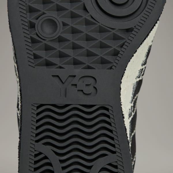 Y-3 | NIZZA LO BLACK/BLACK/TALC JQ2448 スニーカー アディダス Y-3 NIZZA LO - ブラック | アディダス ジャパン