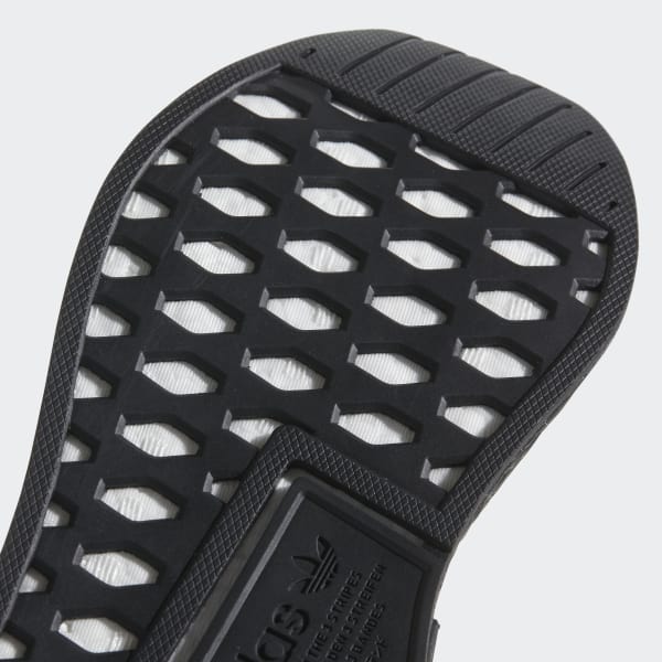 Adidas originals nmd cs2 primeknit boost hotsell trainers in black cq2373