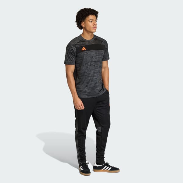 Siyah TIRO25 ESSENTIALS FORMA