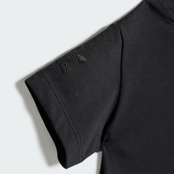 cierna Graphics T-Shirt