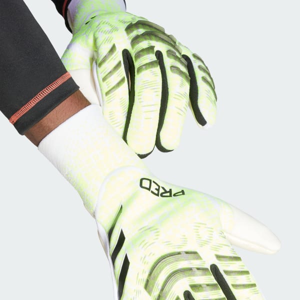 Green Predator Pro Promo Fingersave Goalkeeper Gloves