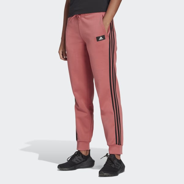 Damen Bekleidung Sport- adidas Baumwolle Sportswear Future Icons 3-Streifen Regular Fit Hose in Rot Training und Fitnesskleidung Trainingsanzüge und Jogginganzüge 