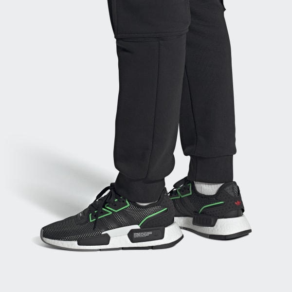 adidas nmd r1 womens triple black