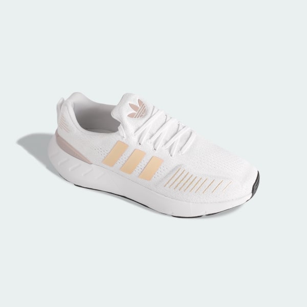 White Swift Run 22 Shoes