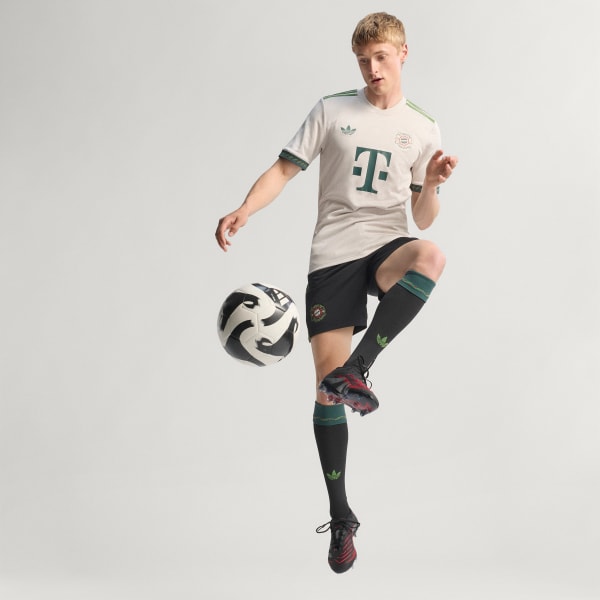 Noir Short FC Bayern 25/26 Wiesn