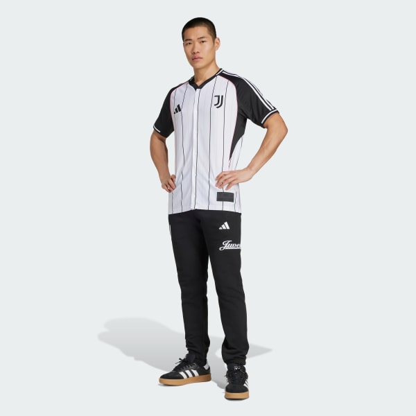 adidas Juventus ユニフォーム adidas Juventus US Pack Tee - White | Free Shipping with