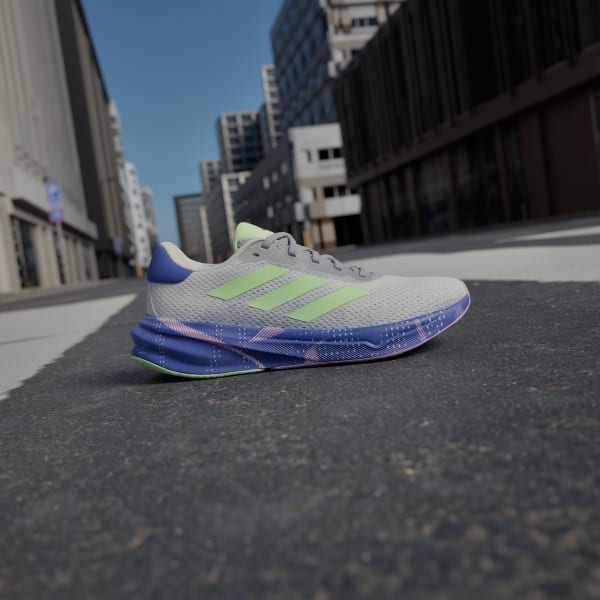 White Supernova Stride Running Shoes