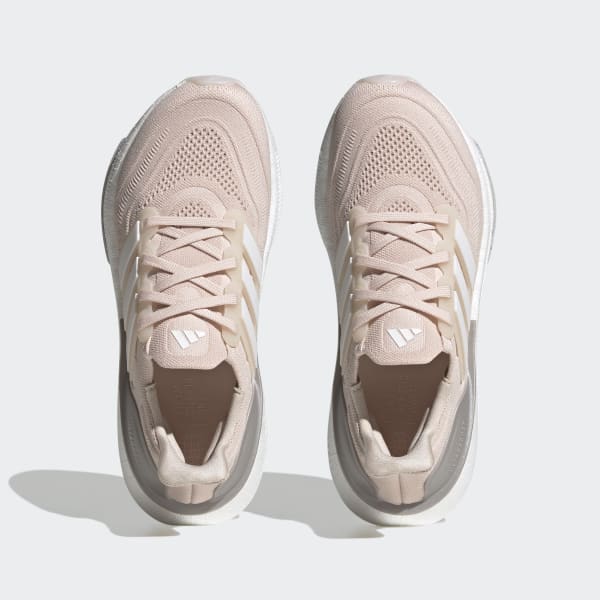 Light pink best sale ultra boosts