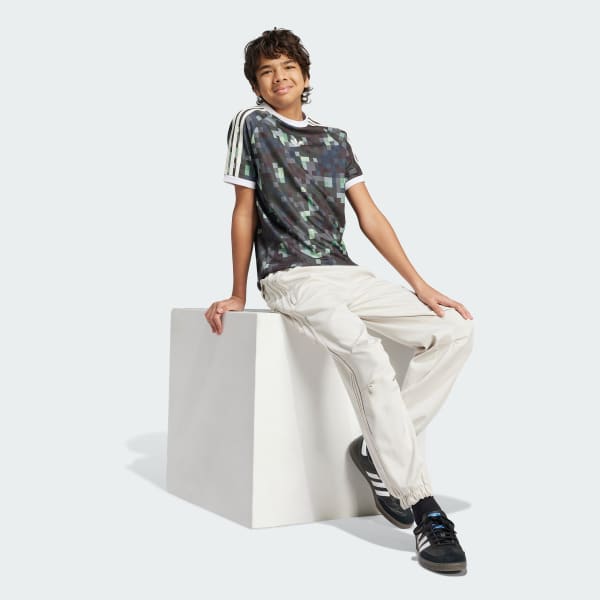 สีเขียว เสื้อยืดพิมพ์ลาย adidas Originals x Minecraft