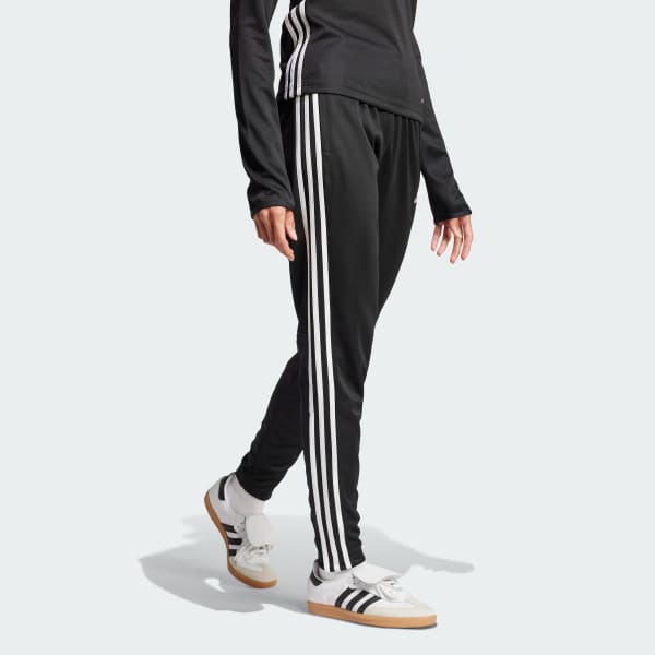 Schwarz Tiro 25 Essentials Trainingshose