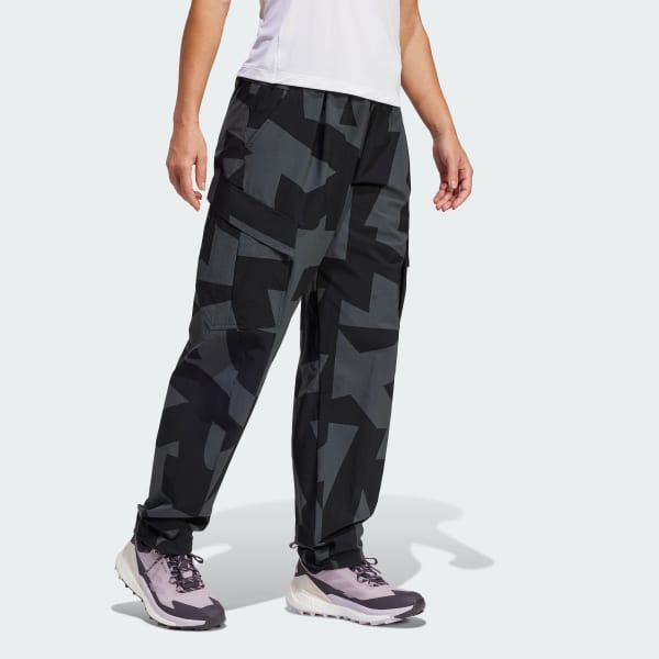 zwart Terrex Xploric Cargobroek met Print