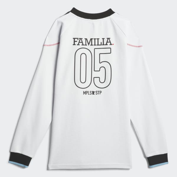 Familia_MNUFC_JF8854_db02_layd