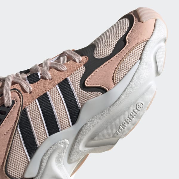 magmur runner shoes glow pink