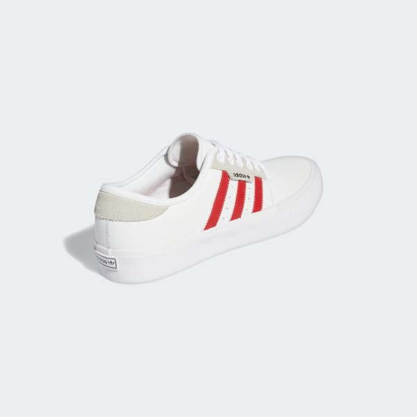 White Seeley XT Shoes LUQ68