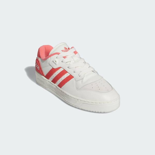 Beige Zapatillas Rivalry Low