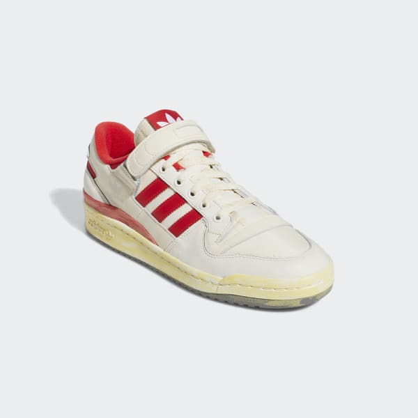 White Forum 84 Low AEC Shoes