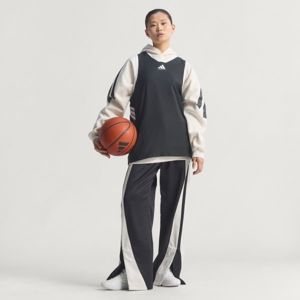 ホワイト アディダス バスケットボール スリーストライプス フリースパーカー（ジェンダーニュートラル）