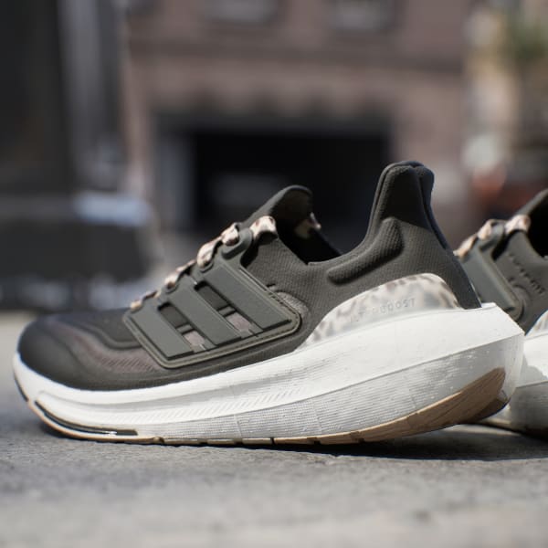 Adidas ultra boost deals in black