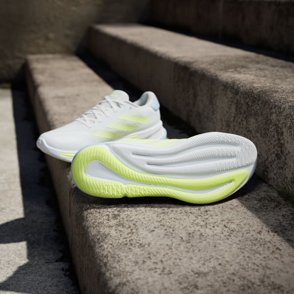 Putih Sepatu Supernova Ease