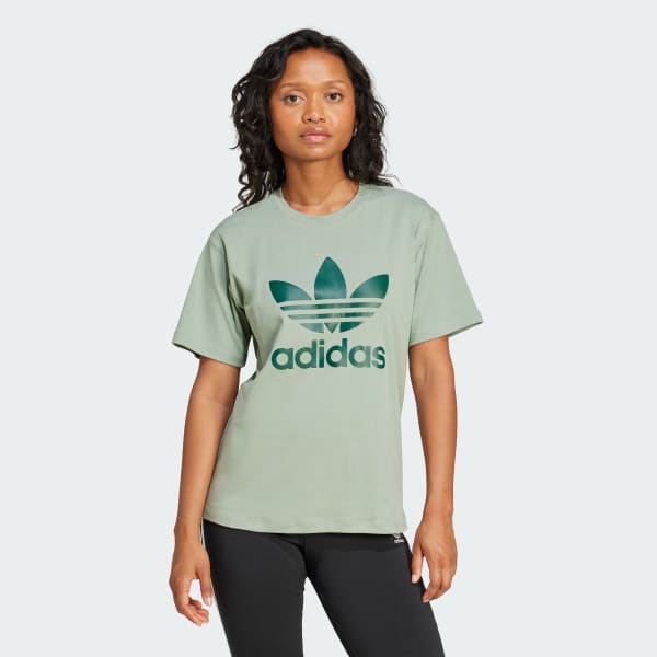 สีเขียว เสื้อยืดทรงเรกูลาร์ Trefoil