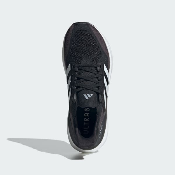 Schwarz Ultraboost 5 Laufschuh