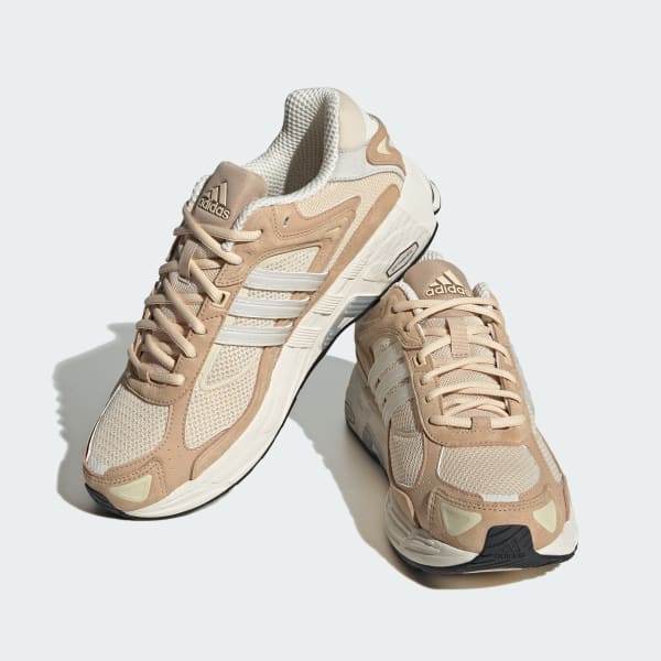 Beige Zapatillas Response CL