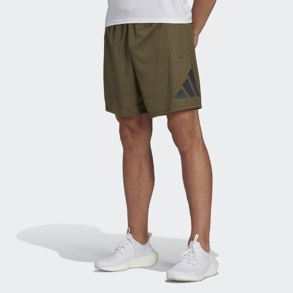 Zielony Train Essentials Logo Training Shorts