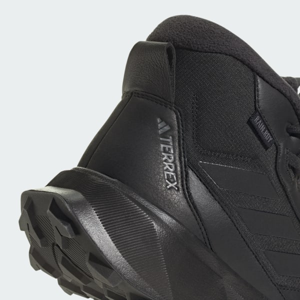 Adidas performance cw winterpitch mid cp on sale