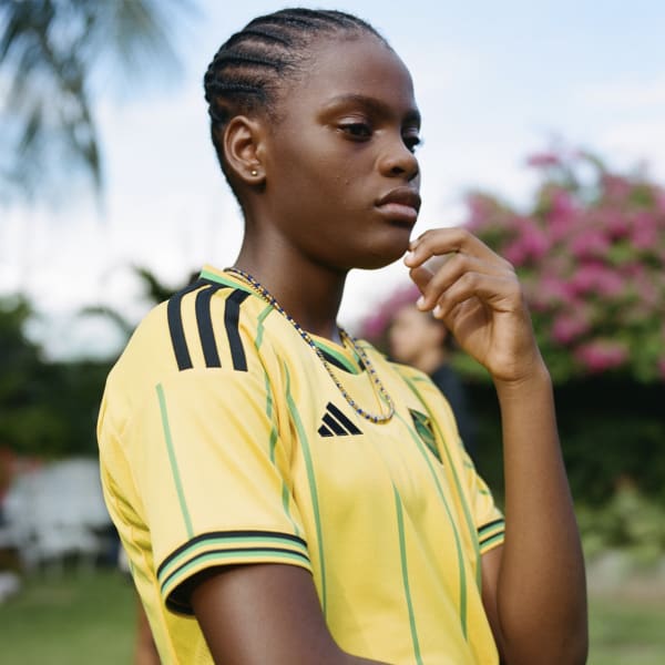 Amarillo Jersey Local Jamaica 23