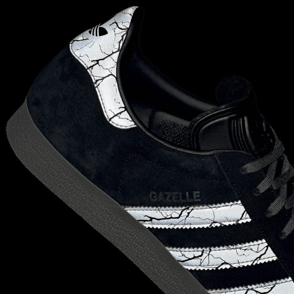 core black adidas gazelle