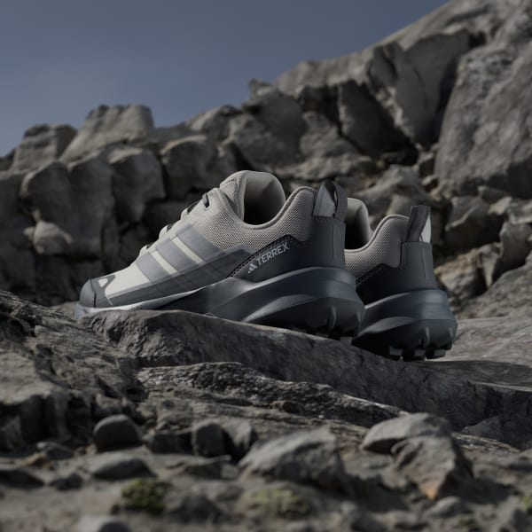 ガイキング　GA52 アディダス Terrex スカイチェイサー AX5 GORE-TEX ハイキング