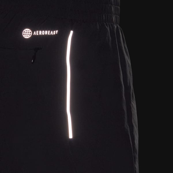 Negro Shorts Own the Run Split
