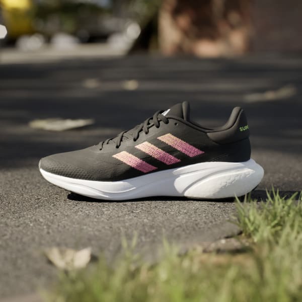 Black Supernova 3 Running Shoes