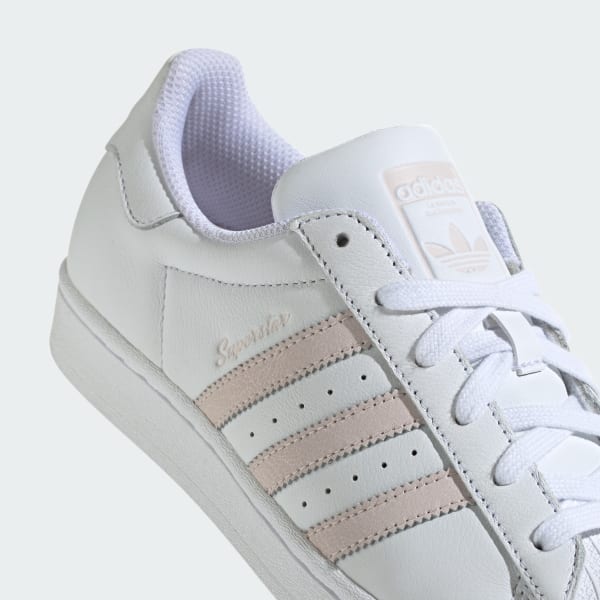 Adidas superstar blanche 2025 et beige