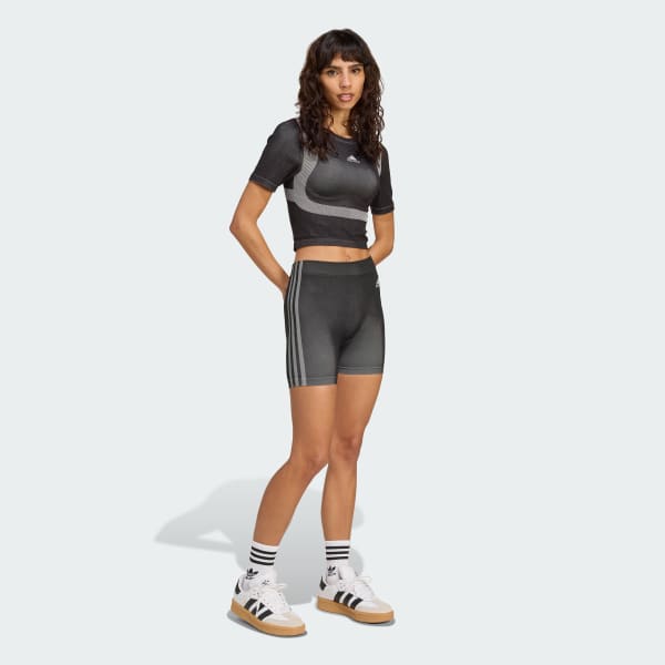 Black Seamless Techfit Baby Tee
