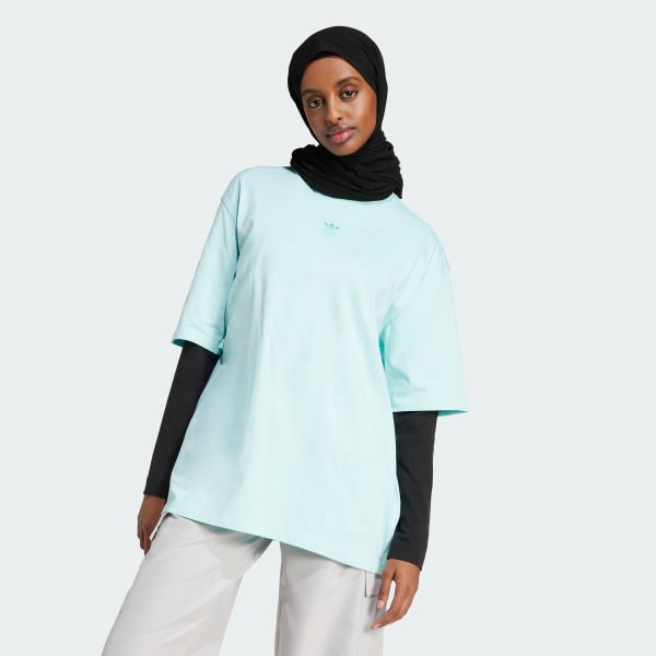 สีเทอร์คอยส์ เสื้อยืดทรงบอยเฟรนด์ Essentials