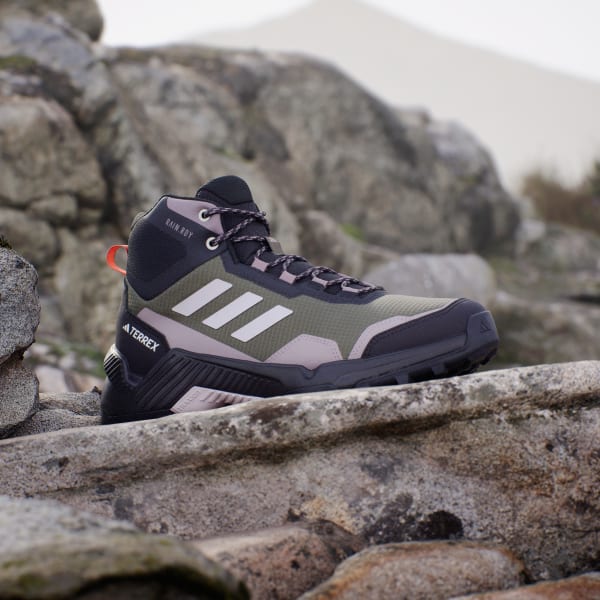 Rain proof hiking shoes deals
