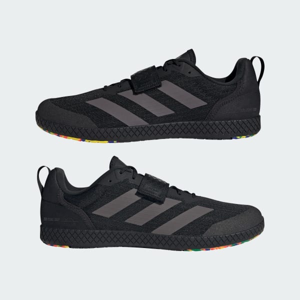 Adidas trainer total black 2025