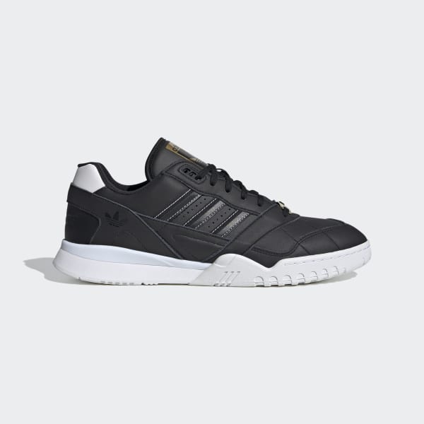 adidas trainer bianche di pelle adidas trainer bianche di pelle