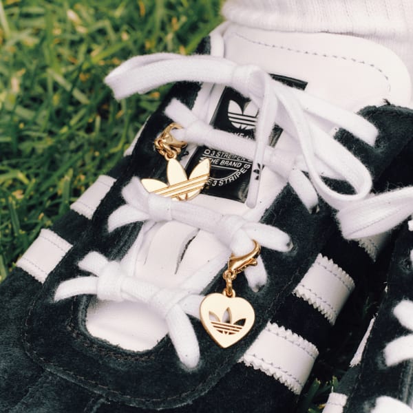 adidas×crazyraccoonだるまいずごっどキーホルダー・シューレース crazyraccoon cr だるまいずごっど タグキーホルダー SAMBA
