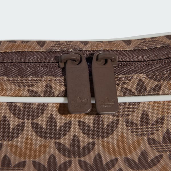 アディダス モノグラム ミニエアライナーバッグ - ブラウン