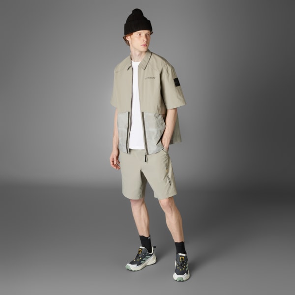 ベージュ ナショナル ジオグラフィック WIND. RDY ショーツ