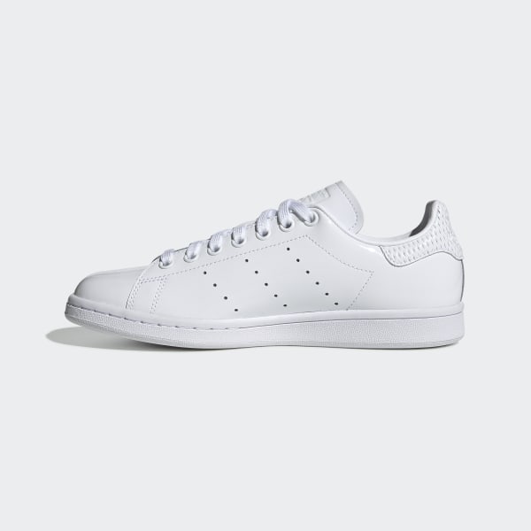 stan smith white core black