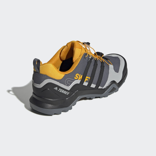 Herren Terrex Swift R2 GTX Schuhe onix core black gold UK 11 Herren Terrex Swift R2 GTX Schuhe onix core black gold UK 11
