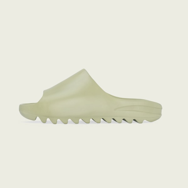 YEEZY SLIDE to Release in .Core. and .Soot. HYPEBAE