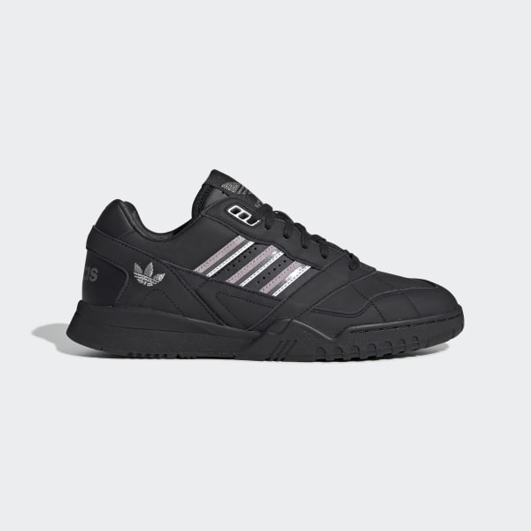 la trainer adidas nere