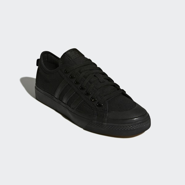 {keywor d} adidas nizza low