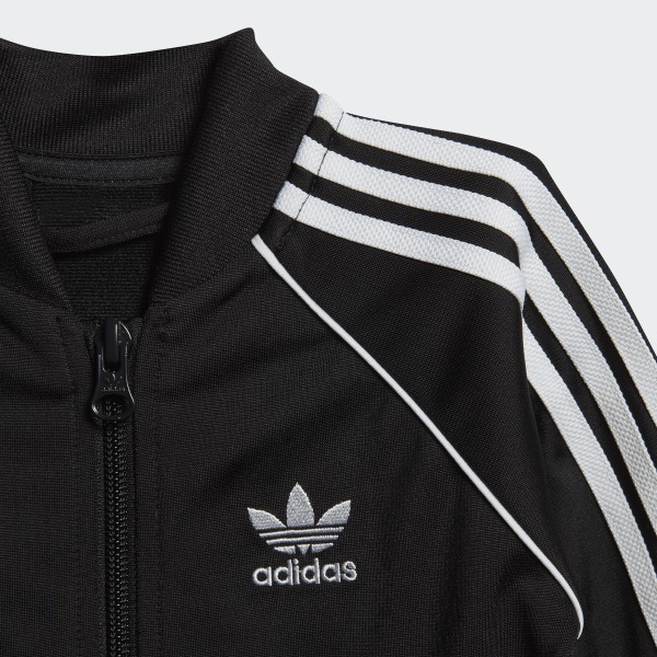 dv2820 adidas